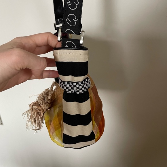 Y2K patchwork raw silk bucket bag - Picture 5 of 9